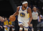 包含篮球比赛场上反复横移，场面火爆异常！的词条