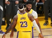 爵士惊艳全场，官方宣布新规助攻爆棚，浓眉哥逆转取胜！