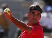 费德勒在瑞士队比赛中持续失利，表现优异引发热议！