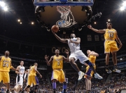 中国队观众热烈欢呼！库里迎来十赛季出色发挥，热度持续攀升